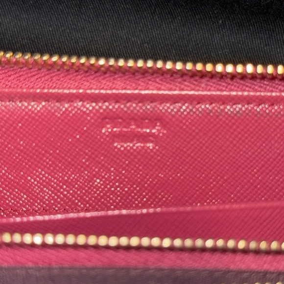 Prada zip around wallet - Picture 6 of 14